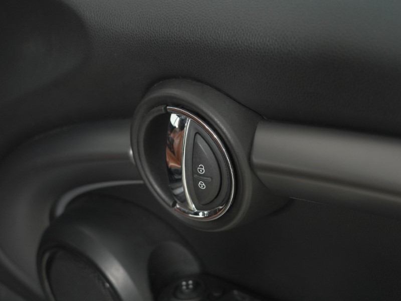 Used MINI Convertible 2021 for sale - 78028134: Photo 30