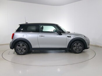 Used MINI Hatch 2023 for sale - 76981479: Photo