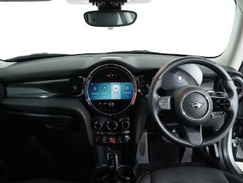 Used MINI Hatch 2023 for sale - 76981479: Photo