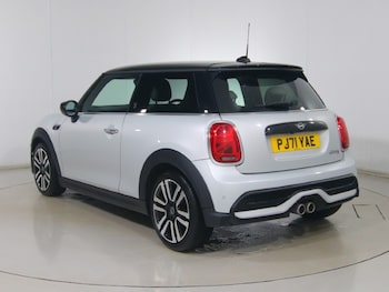 Used MINI Hatch 2021 for sale - 77834014: Photo