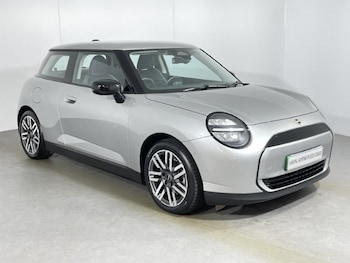 Used MINI Cooper 2024 for sale - 77519400: Photo