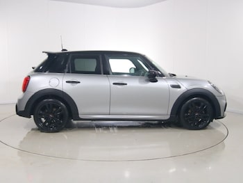 Used MINI Hatch 2023 for sale - 79140599: Photo