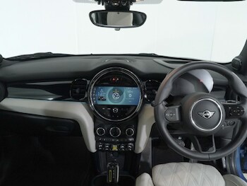 Used MINI Hatch 2023 for sale - 76981410: Photo