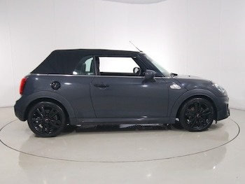 Used MINI Convertible 2020 for sale - 79617000: Photo