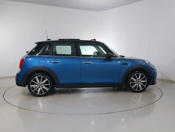 Used MINI Hatch 2022 for sale - 76981620: Photo
