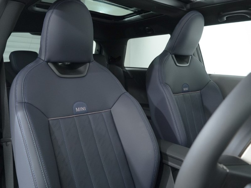 Used MINI Cooper 2025 for sale - 76981834: Photo 11