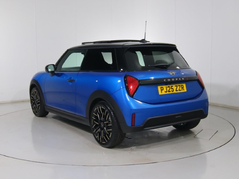 Used MINI Cooper 2025 for sale - 76981834: Photo 2