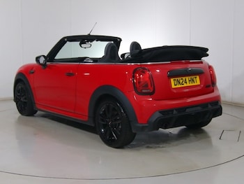 Used MINI Convertible 2024 for sale - 77103441: Photo