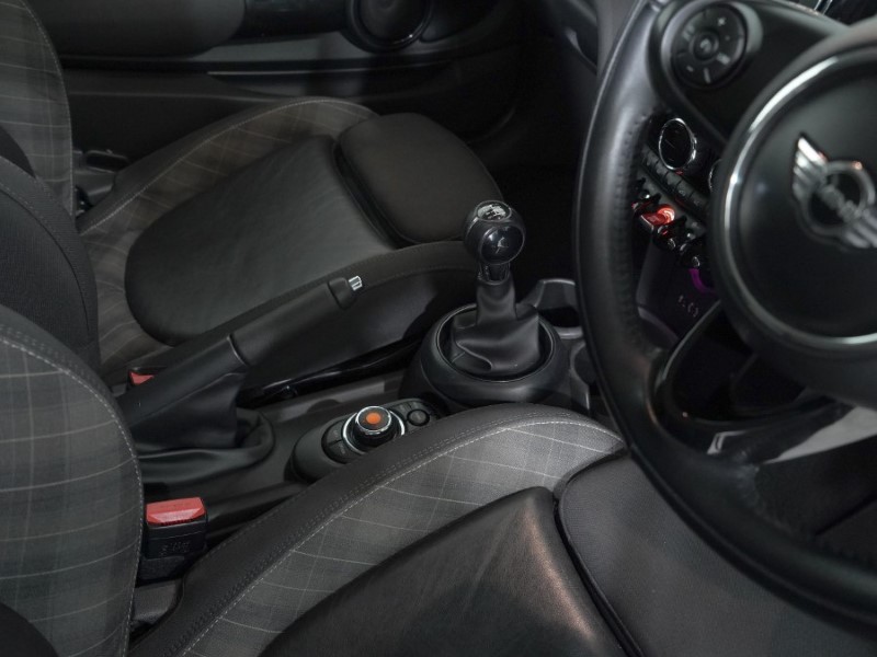 Used MINI Hatch 2018 for sale - 76982355: Photo 10