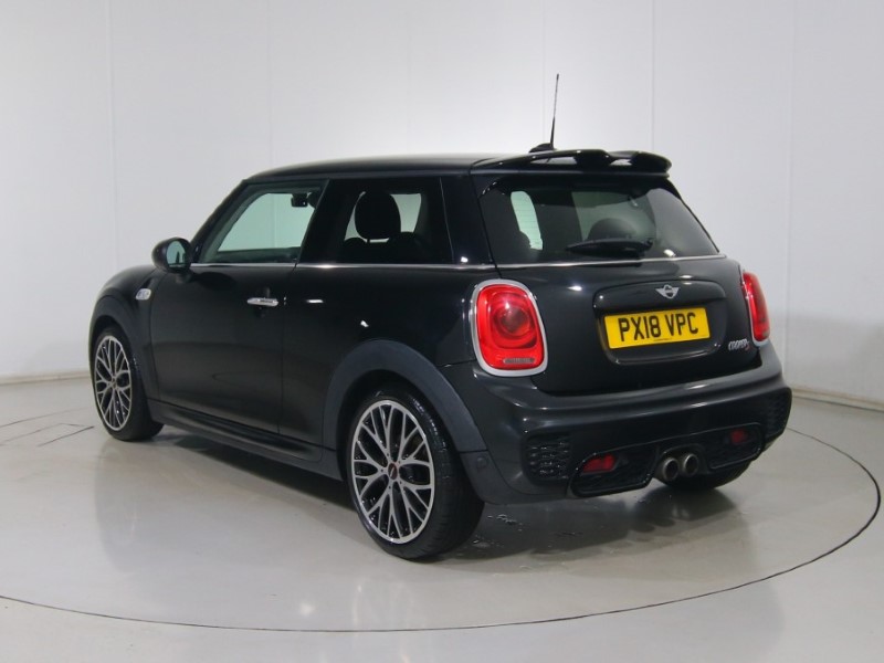 Used MINI Hatch 2018 for sale - 76982355: Photo 2