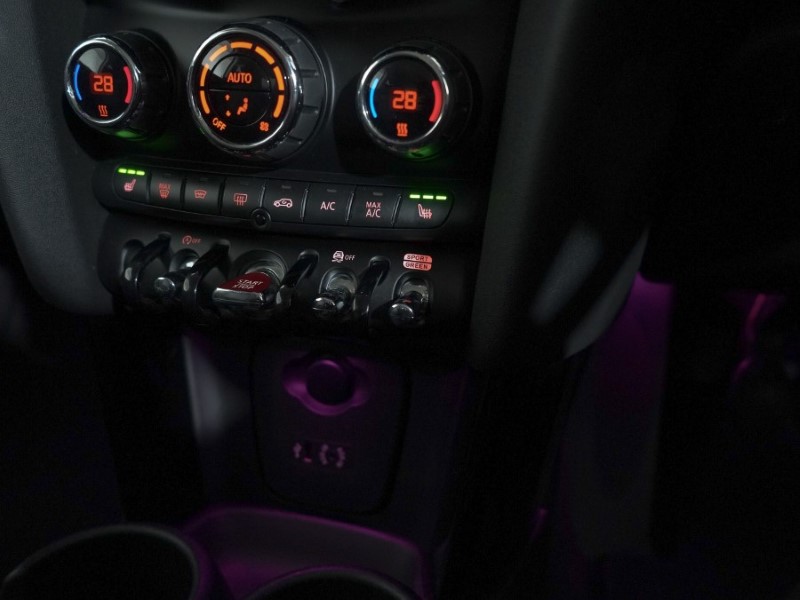 Used MINI Hatch 2018 for sale - 76982355: Photo 27