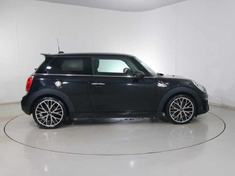 Used MINI Hatch 2018 for sale - 76982355: Photo 3
