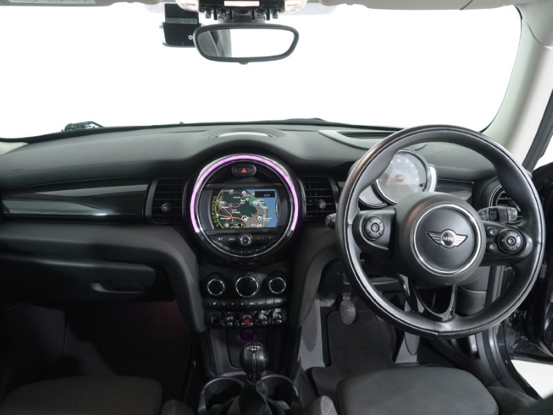 Used MINI Hatch 2018 for sale - 76982355: Photo 4