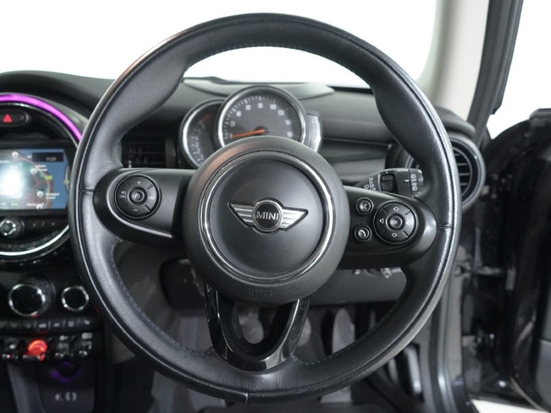 Used MINI Hatch 2018 for sale - 76982355: Photo 5