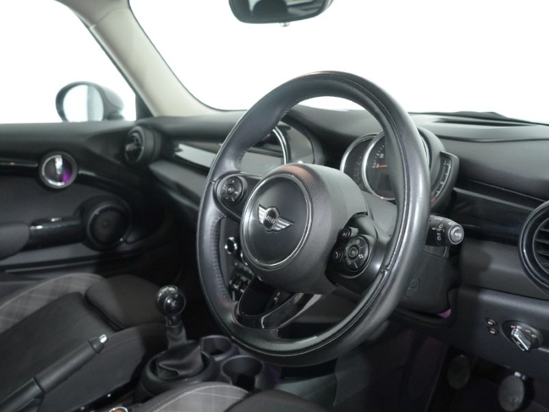 Used MINI Hatch 2018 for sale - 76982355: Photo 6