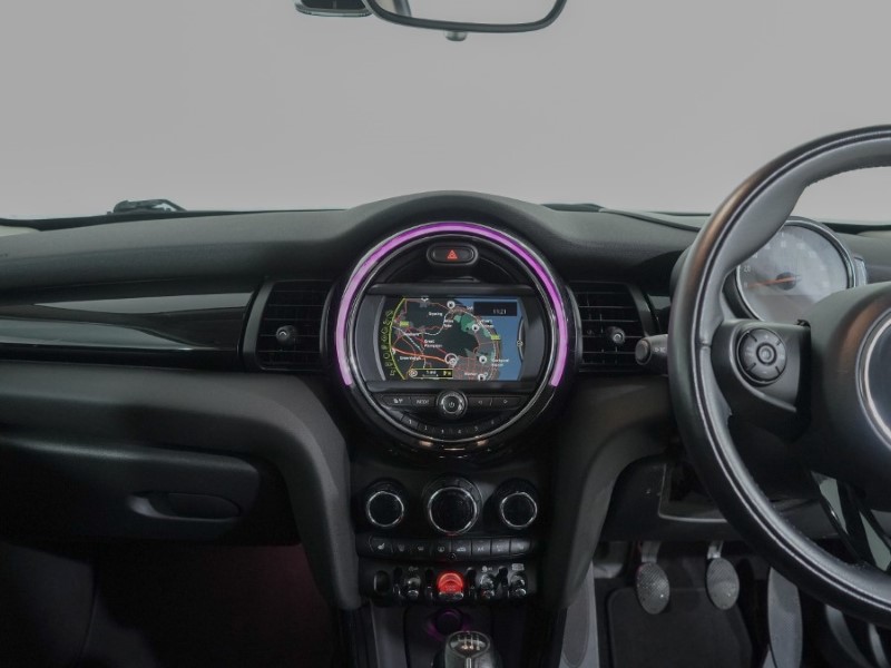 Used MINI Hatch 2018 for sale - 76982355: Photo 8