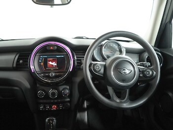 Used MINI Hatch 2018 for sale - 78468016: Photo