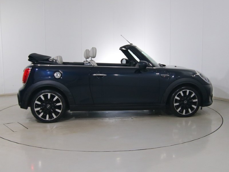 Used MINI Convertible 2022 for sale - 77435252: Photo 3