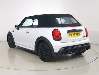 Used MINI Convertible 2024 for sale - 78606920: Photo