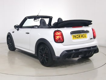 Used MINI Convertible 2024 for sale - 78606920: Photo