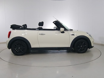 Used MINI Convertible 2020 for sale - 77732709: Photo