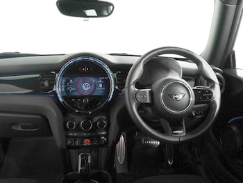 Used MINI Hatch 2024 for sale - 78701269: Photo