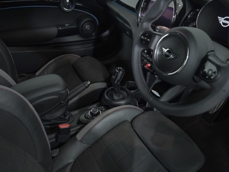 Used MINI Convertible 2023 for sale - 76981025: Photo 10