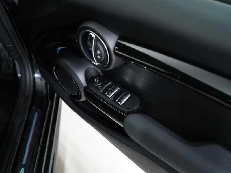 Used MINI Convertible 2023 for sale - 76981025: Photo 44