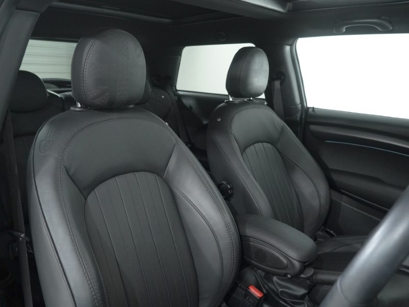 Used MINI Hatch 2023 for sale - 77312450: Photo 11