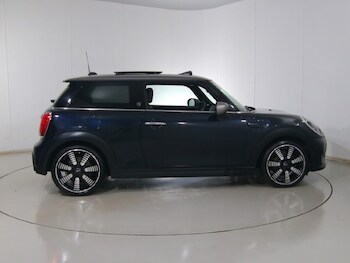 Used MINI Hatch 2023 for sale - 77312450: Photo