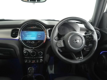 Used MINI Hatch 2023 for sale - 78701281: Photo