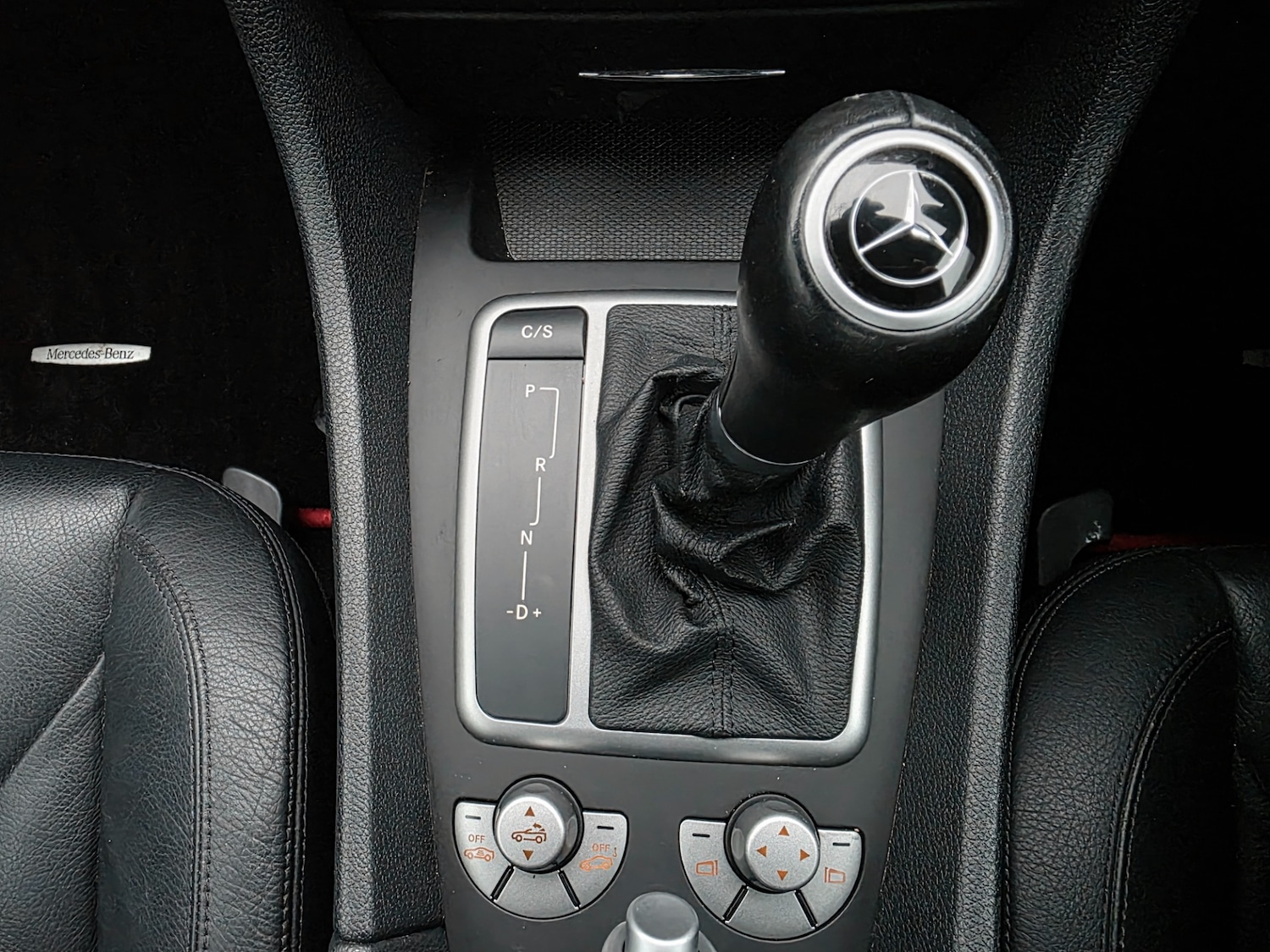 Used Mercedes-Benz SLK 2009 for sale - 76763544: Photo 33