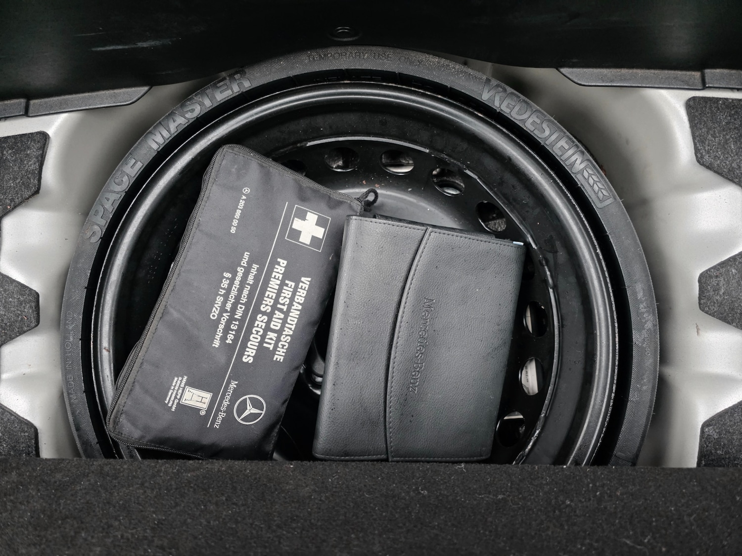 Used Mercedes-Benz SLK 2009 for sale - 76763544: Photo 37