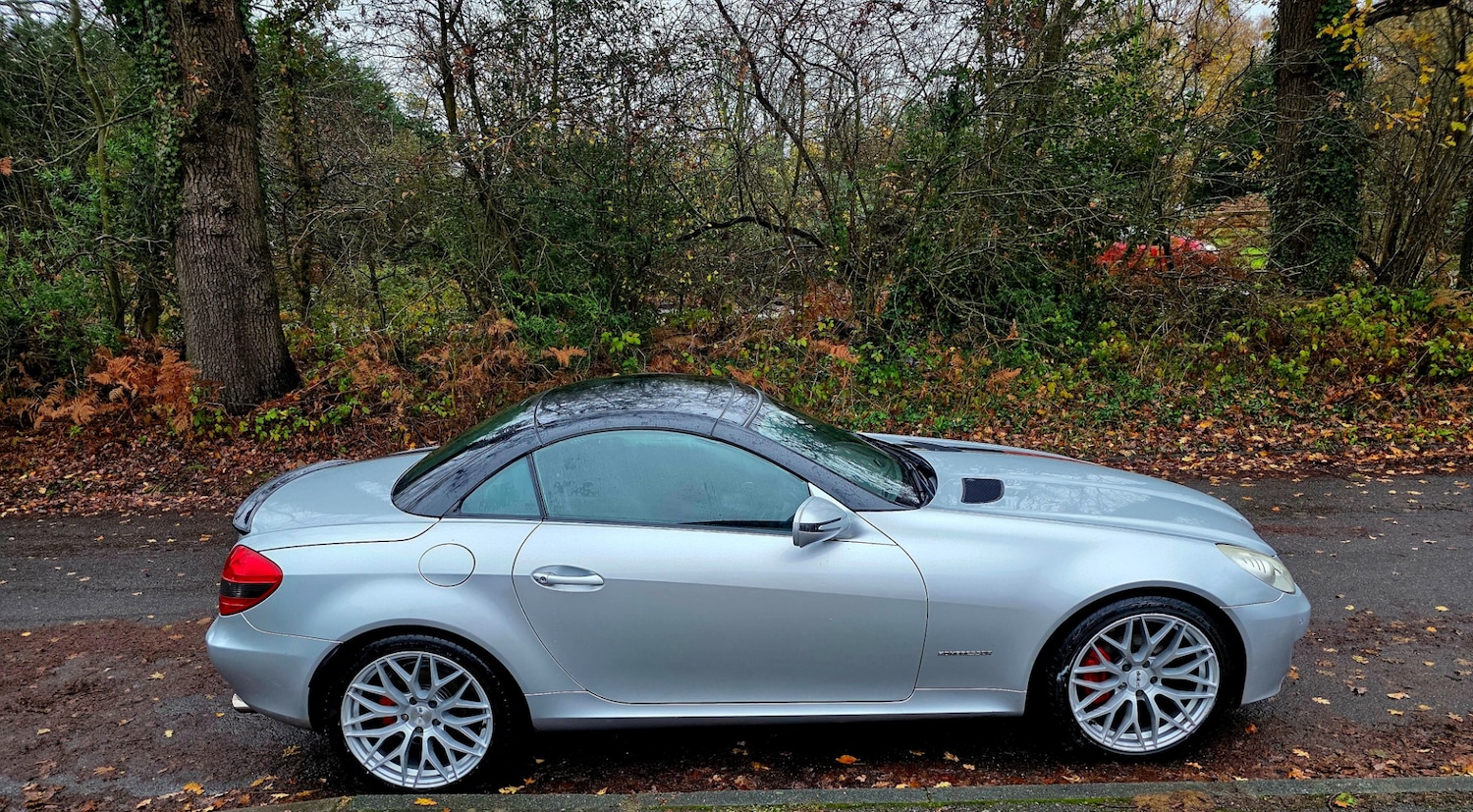 Used Mercedes-Benz SLK 2009 for sale - 76763544: Photo 4