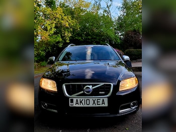 Used Volvo V70 2010 for sale - 78659973: Photo
