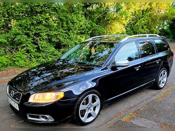 Used Volvo V70 2010 for sale - 78659973: Photo