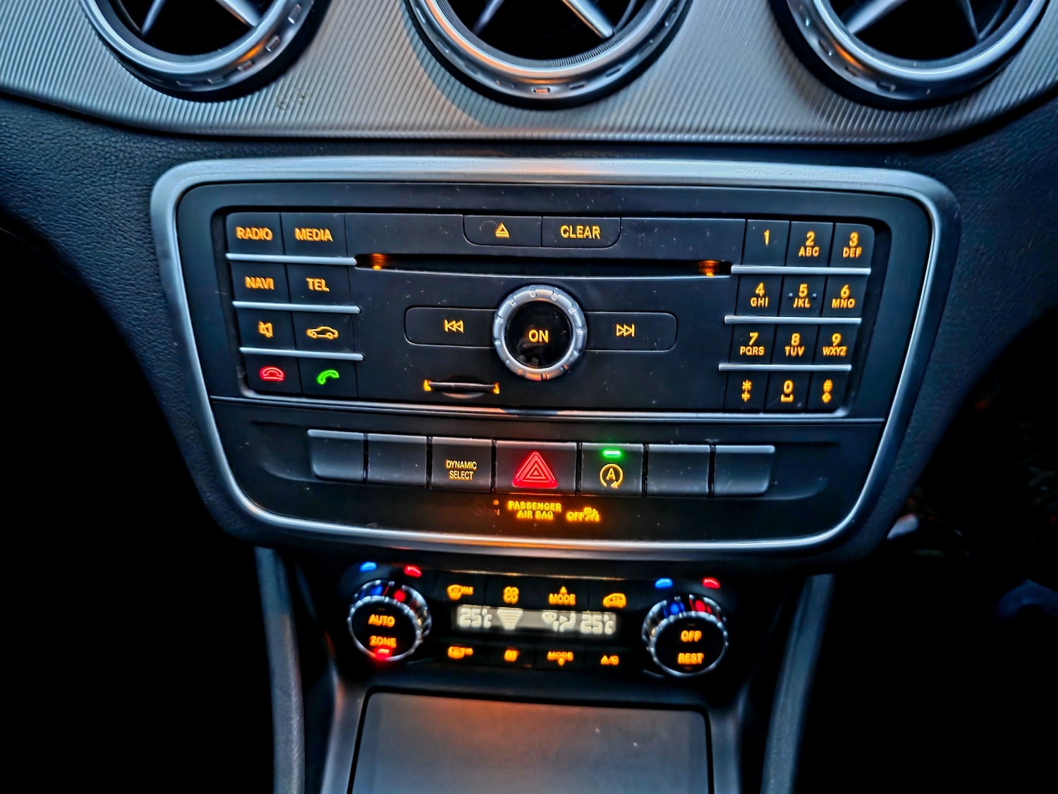 Used Mercedes-Benz GLA 2016 for sale - 76467962: Photo 40