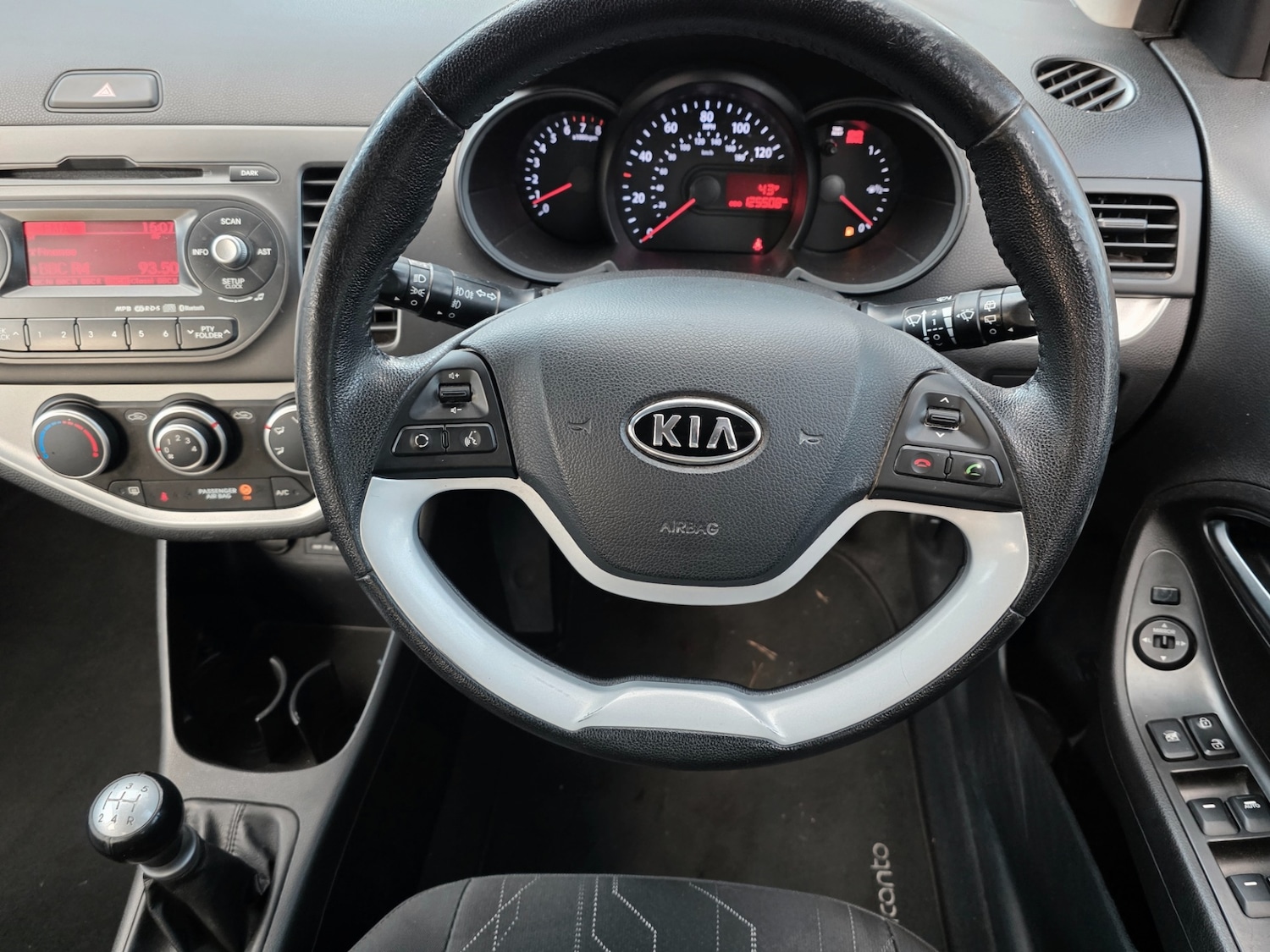 Used Kia Picanto 2011 for sale - 76712069: Photo 24