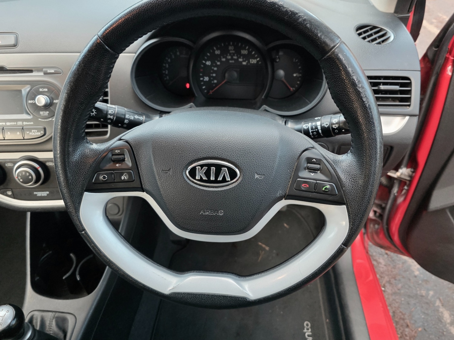 Used Kia Picanto 2011 for sale - 76712069: Photo 25