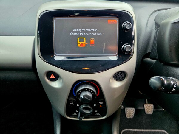 Used Peugeot 108 2015 for sale - 76289665: Photo 24