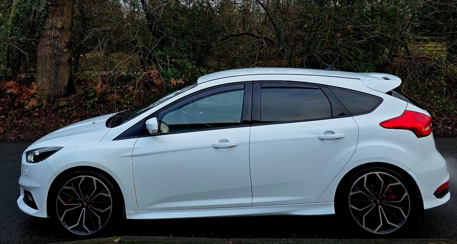 Used Ford Focus 2016 for sale - 77319953: Photo 2