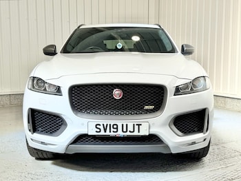 Used Jaguar F-Pace 2019 for sale - 79442840: Photo
