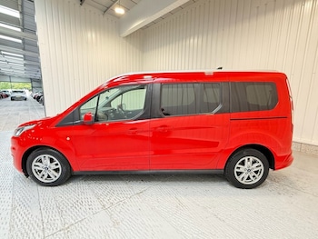 Used Ford Grand Tourneo Connect 2020 for sale - 79210415: Photo