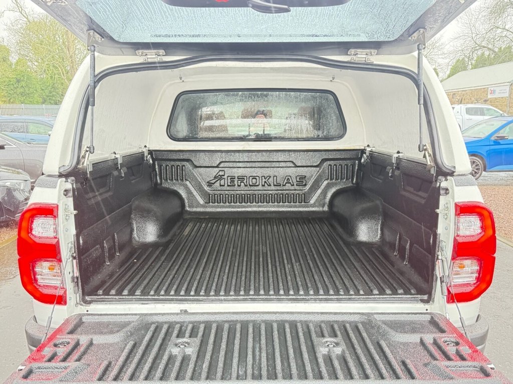 Used Toyota Hilux 2023 for sale - 77302452: Photo 11