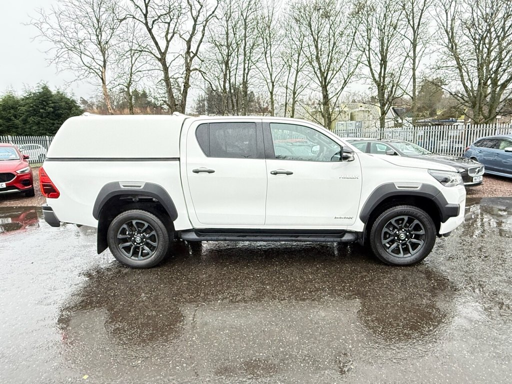 Used Toyota Hilux 2023 for sale - 77302452: Photo 8