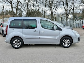 Used Peugeot Partner Tepee 2017 for sale - 77967420: Photo