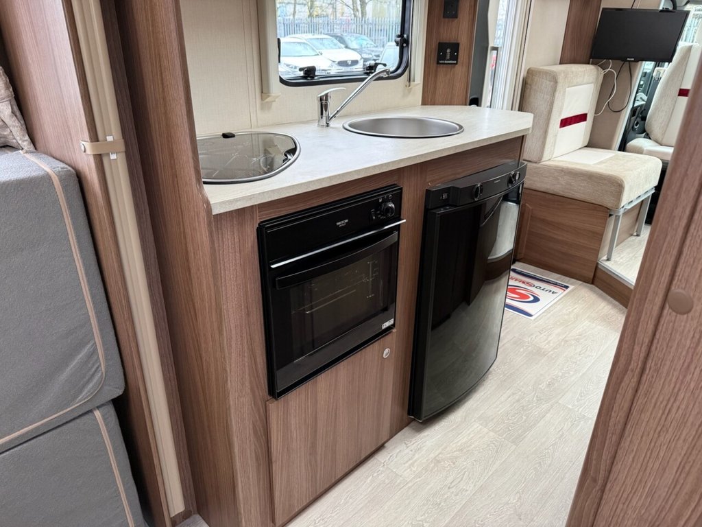 Used Ford Galaxy 2009 for sale - 77388829: Photo 18