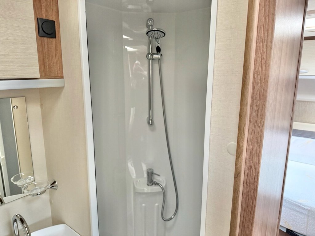 Used Ford Galaxy 2009 for sale - 77388829: Photo 20