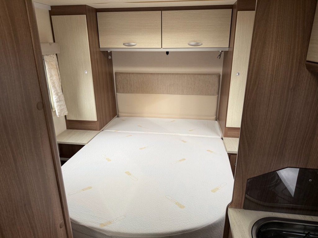 Used Ford Galaxy 2009 for sale - 77388829: Photo 21