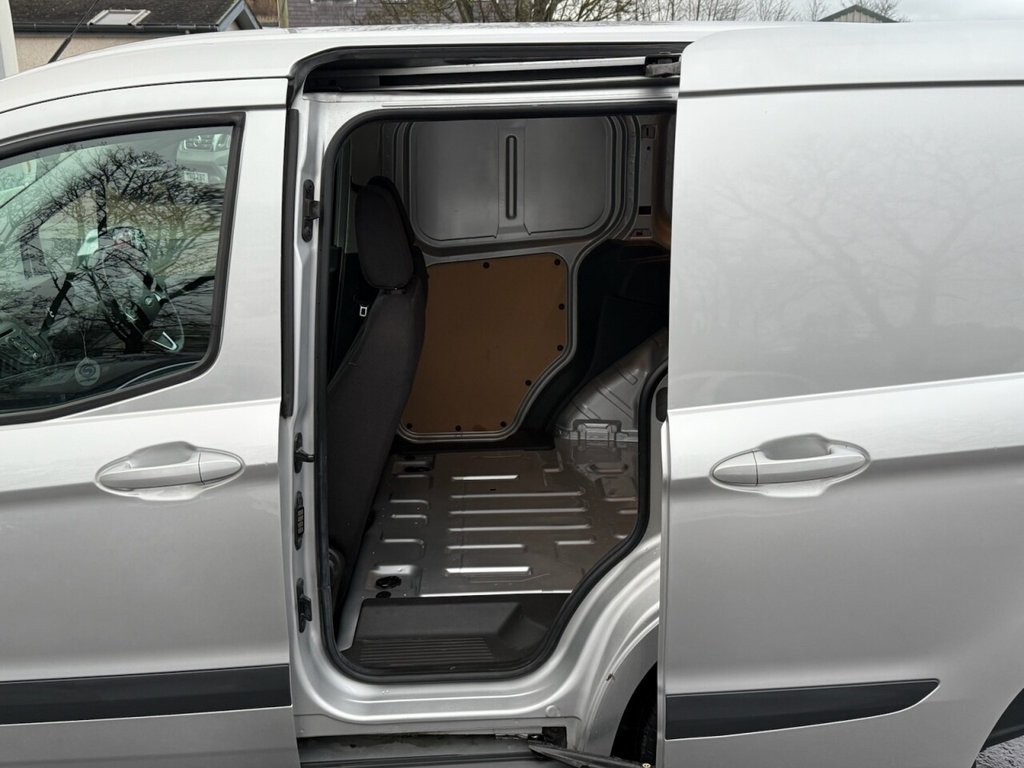Used Ford Transit Courier 2018 for sale - 76798135: Photo 13